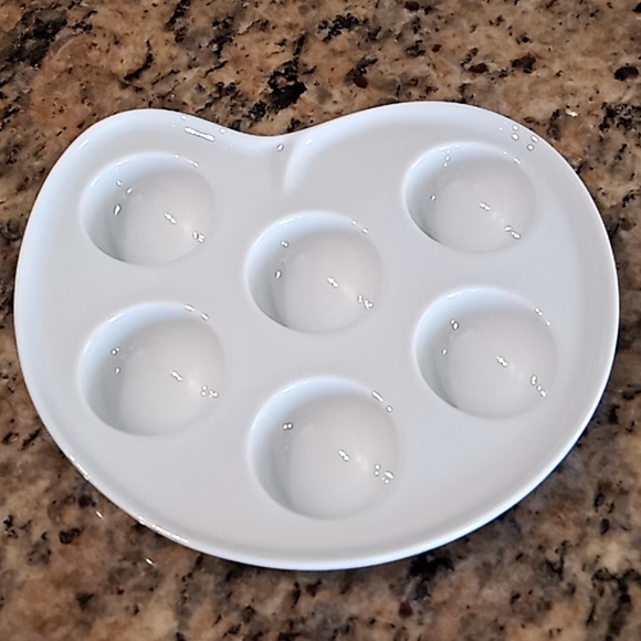Williams-Sonoma Other - APILCO France Escargot Dish. Williams-Sonoma Snail Shaped Plate. Porcelain. New.